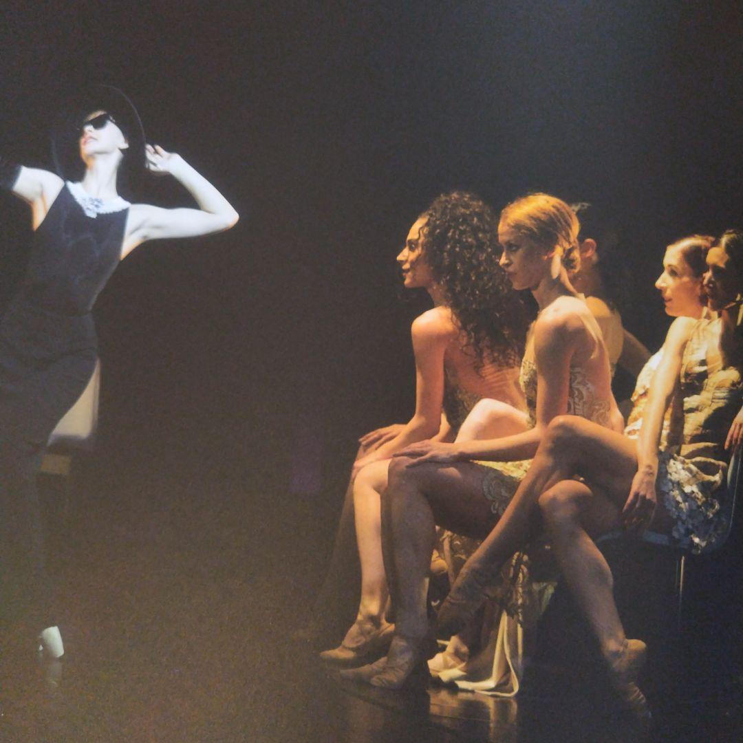 WORLD TOUR Gil Roman 写真集　ジル・ロマン JPGOODBUY_买买提|日本商品代购_mercari煤炉日本官网_直达WORLD